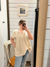 Load image into Gallery viewer, Garden Love Gauze Top
