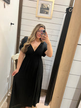 Load image into Gallery viewer, Black Meadows Maxi Dress
