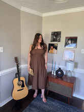Load image into Gallery viewer, Maple &amp; Main Midi Dress
