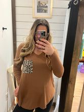 Load image into Gallery viewer, Cheetah Pocket Tee - Camel
