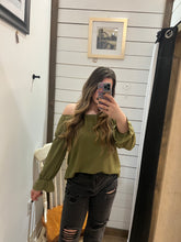 Load image into Gallery viewer, Kelly Off the Shoulder Top
