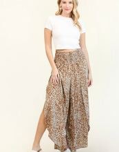 Load image into Gallery viewer, Boho Slit Pants
